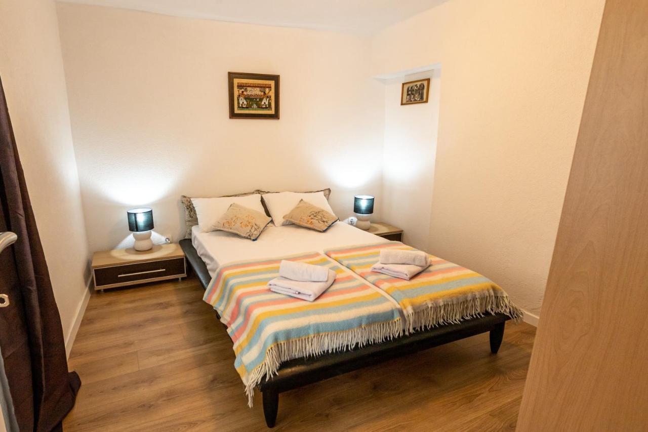 Self Check-In Apartment With Jacuzzi Мостар Екстер'єр фото