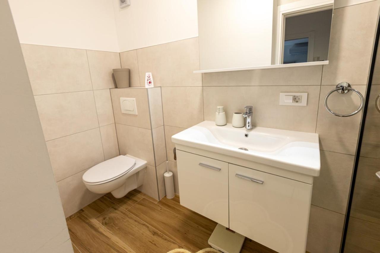 Self Check-In Apartment With Jacuzzi Мостар Екстер'єр фото